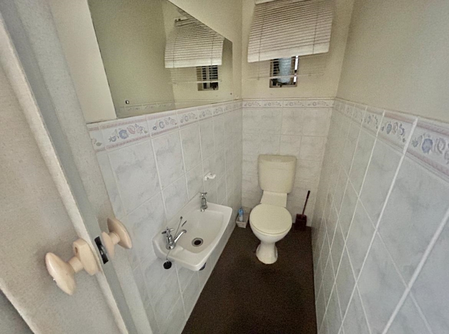 2 Bedroom Property for Sale in Humewood Eastern Cape